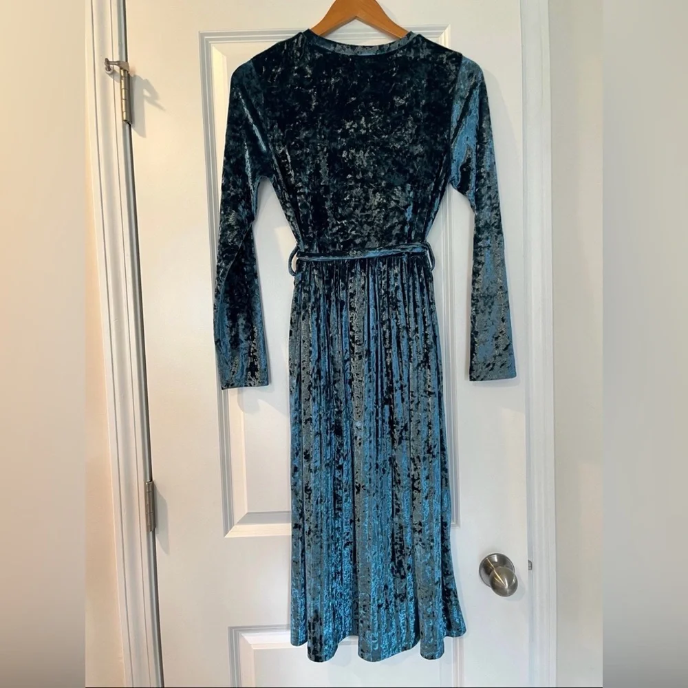 Velvet Blue Dress - Picture 2 of 4